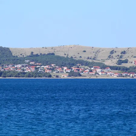 Apartment By The Sea - 22208 Vir