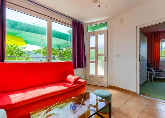 By The Sea - 22208 Apartman *